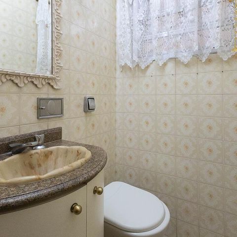 Casa à venda com 280m², 4 quartos e 8 vagasLavabo