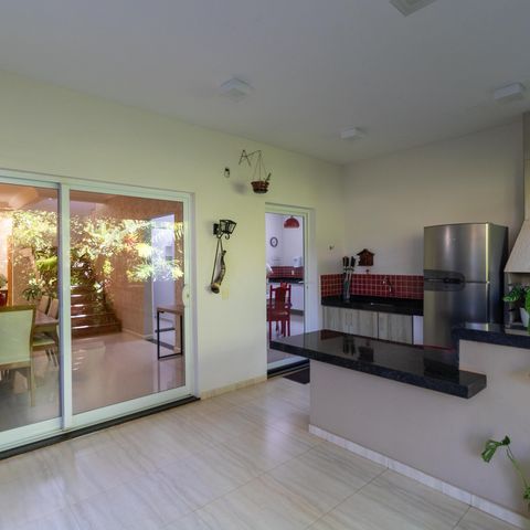 Casa à venda com 254m², 3 quartos e 2 vagasChurrasqueira