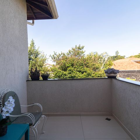 Casa à venda com 254m², 3 quartos e 2 vagasTerraço