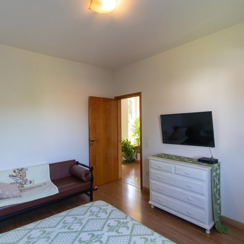 Casa à venda com 254m², 3 quartos e 2 vagasQuarto 01