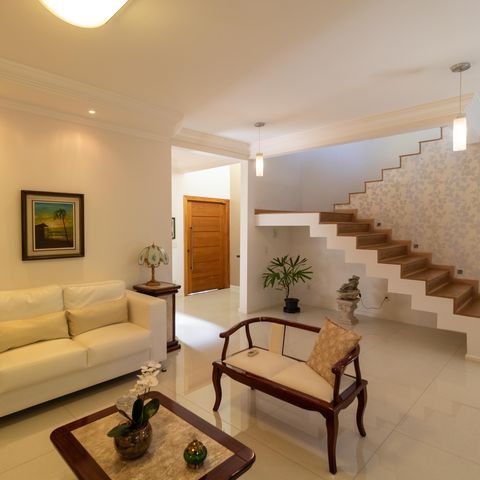 Casa à venda com 254m², 3 quartos e 2 vagasSalas