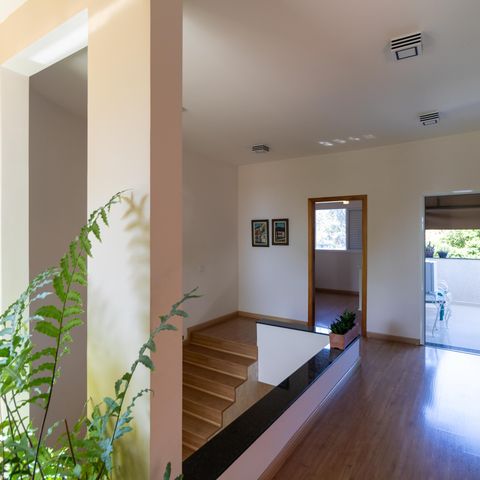 Casa à venda com 254m², 3 quartos e 2 vagasHall dos dormitórios