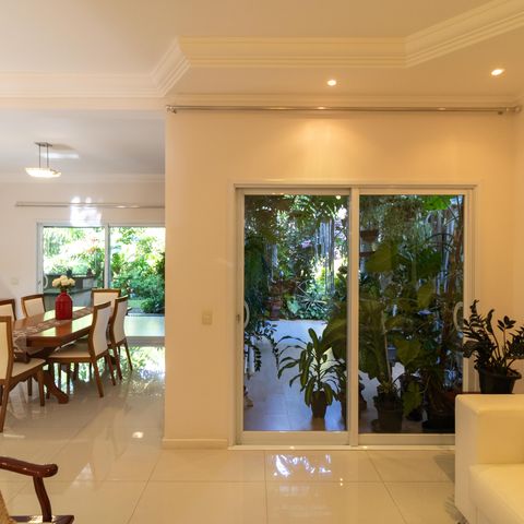 Casa à venda com 254m², 3 quartos e 2 vagasSalas