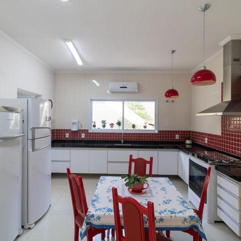Casa à venda com 254m², 3 quartos e 2 vagasCozinha