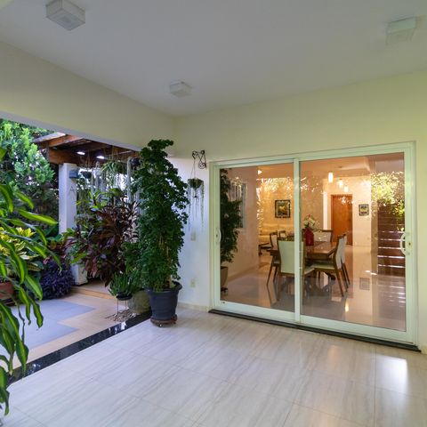 Casa à venda com 254m², 3 quartos e 2 vagasChurrasqueira
