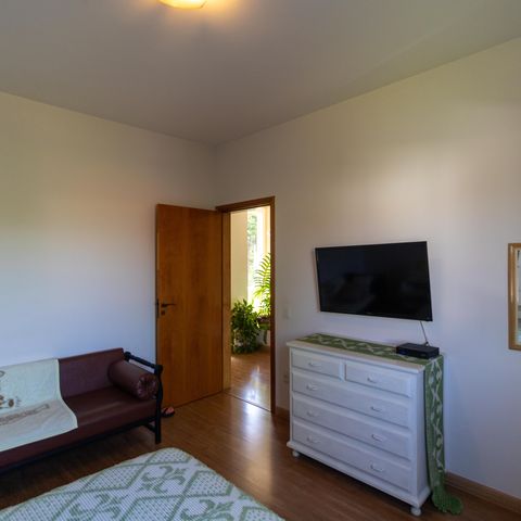 Casa à venda com 254m², 3 quartos e 2 vagasQuarto 01