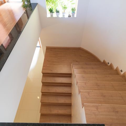 Casa à venda com 254m², 3 quartos e 2 vagasEscada