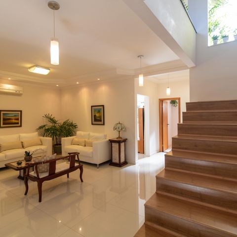 Casa à venda com 254m², 3 quartos e 2 vagasSalas