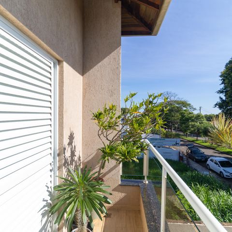 Casa à venda com 254m², 3 quartos e 2 vagasSacada do Quarto 02