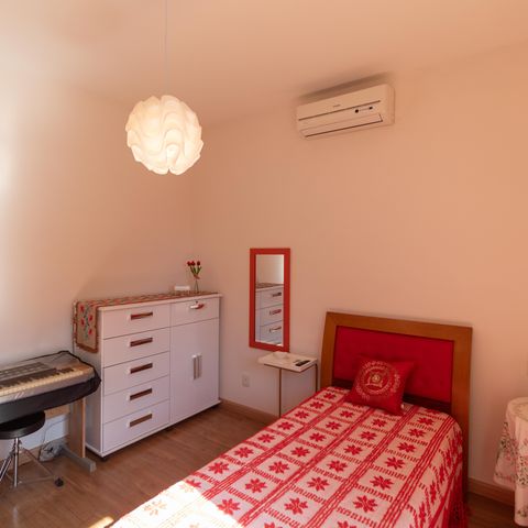 Casa à venda com 254m², 3 quartos e 2 vagasQuarto 02