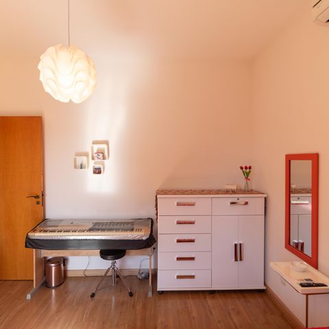 Casa à venda com 254m², 3 quartos e 2 vagasQuarto 02