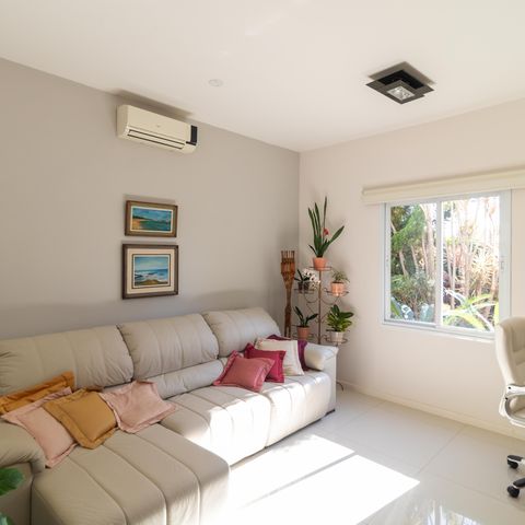 Casa à venda com 254m², 3 quartos e 2 vagasSalas