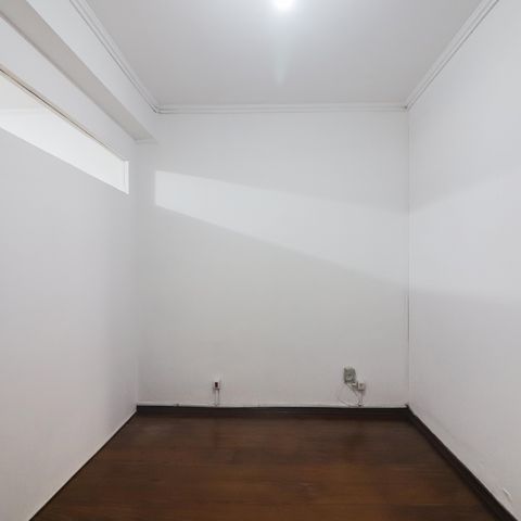 Casa à venda com 106m², 2 quartos e 1 vagaSala