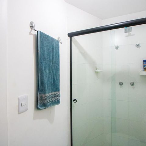 Apartamento à venda com 40m², 2 quartos e 2 vagas Apartamento à venda com 40m², 2 quartos e 2 vagasBanheiro