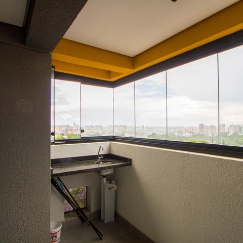 Apartamento à venda com 40m², 2 quartos e 2 vagas Apartamento à venda com 40m², 2 quartos e 2 vagasVaranda da sala