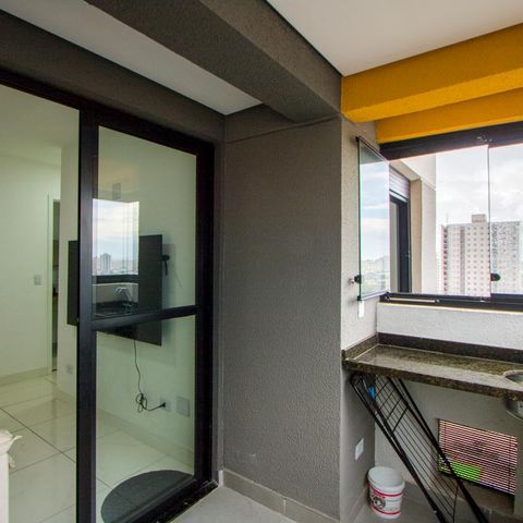 Apartamento à venda com 40m², 2 quartos e 2 vagas Apartamento à venda com 40m², 2 quartos e 2 vagasVaranda da sala