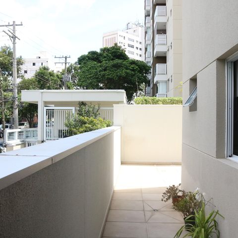 Apartamento à venda com 104m², 2 quartos e 2 vagasVaranda