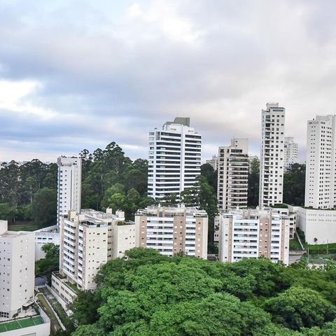Apartamento à venda com 141m², 3 quartos e 2 vagasVista da Suíte 3