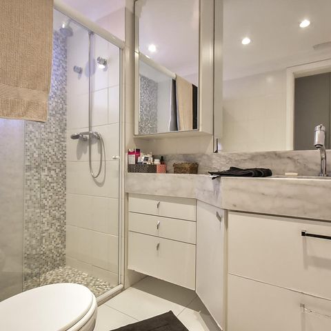 Apartamento à venda com 141m², 3 quartos e 2 vagasBanheiro Suíte 1