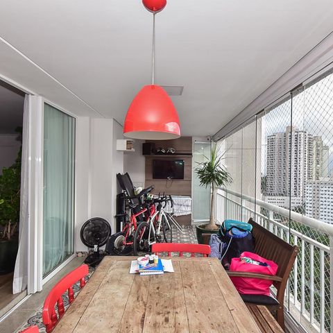 Apartamento à venda com 141m², 3 quartos e 2 vagasVaranda