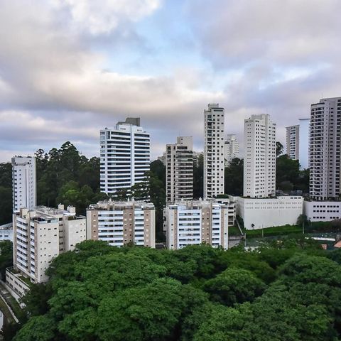 Apartamento à venda com 141m², 3 quartos e 2 vagasVista da Suíte 2