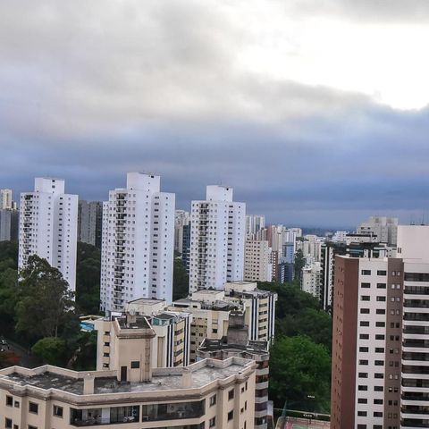 Apartamento à venda com 141m², 3 quartos e 2 vagasVista da Suíte 1