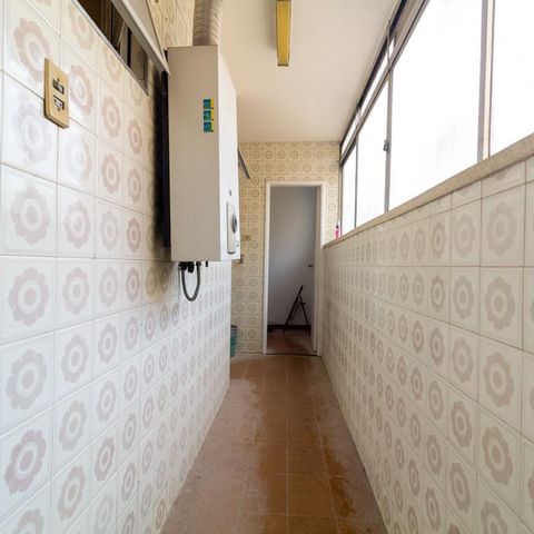 Apartamento à venda com 94m², 2 quartos e 1 vaga Apartamento à venda com 94m², 2 quartos e 1 vagaÁrea de Serviço