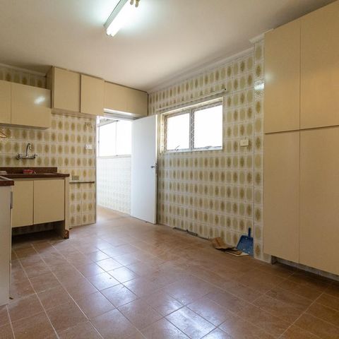 Apartamento à venda com 94m², 2 quartos e 1 vaga Apartamento à venda com 94m², 2 quartos e 1 vagaCozinha
