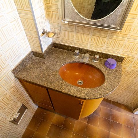 Apartamento à venda com 94m², 2 quartos e 1 vaga Apartamento à venda com 94m², 2 quartos e 1 vagaBanheiro 2
