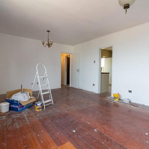 Apartamento à venda com 94m², 2 quartos e 1 vaga Apartamento à venda com 94m², 2 quartos e 1 vagaSala