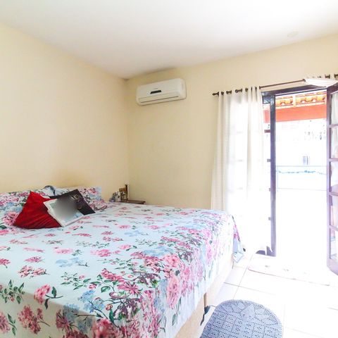 Casa à venda com 130m², 3 quartos e 2 vagas Casa à venda com 130m², 3 quartos e 2 vagasSuíte