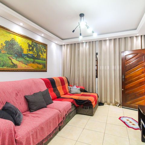 Casa à venda com 130m², 3 quartos e 2 vagas Casa à venda com 130m², 3 quartos e 2 vagasSala