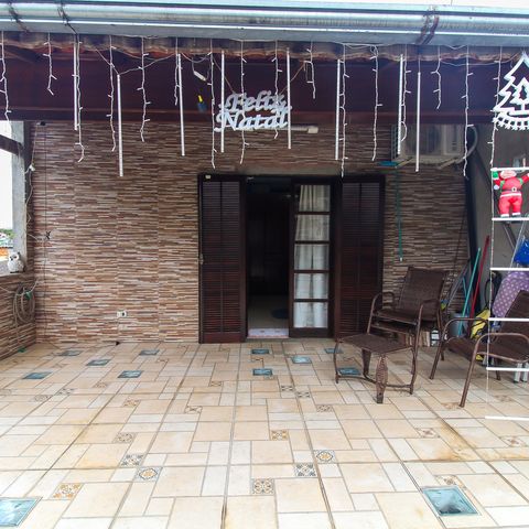 Casa à venda com 130m², 3 quartos e 2 vagas Casa à venda com 130m², 3 quartos e 2 vagasVaranda da Suíte