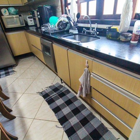 Casa à venda com 130m², 3 quartos e 2 vagas Casa à venda com 130m², 3 quartos e 2 vagasCozinha