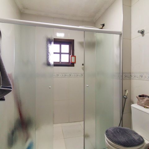 Casa à venda com 130m², 3 quartos e 2 vagas Casa à venda com 130m², 3 quartos e 2 vagasBanheiro da Suíte