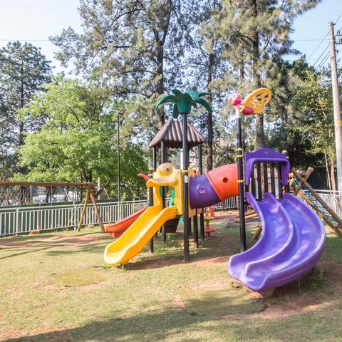 Casa de condomínio à venda com 300m², 3 quartos e 4 vagasÁrea comum - Playground