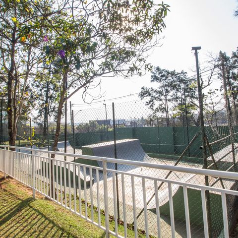 Casa de condomínio à venda com 300m², 3 quartos e 4 vagasQuadra Esportiva
