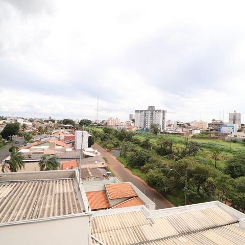 Apartamento para alugar com 123m², 3 quartos e 2 vagasVista