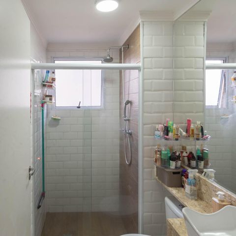 Apartamento à venda com 44m², 2 quartos e 1 vaga Apartamento à venda com 44m², 2 quartos e 1 vagaBanheiro
