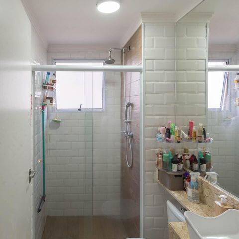 Apartamento à venda com 44m², 2 quartos e 1 vaga Apartamento à venda com 44m², 2 quartos e 1 vagaBanheiro