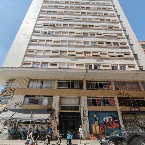 Apartamento à venda com 49m², 1 quarto e sem vaga Apartamento à venda com 49m², 1 quarto e sem vagaFachada