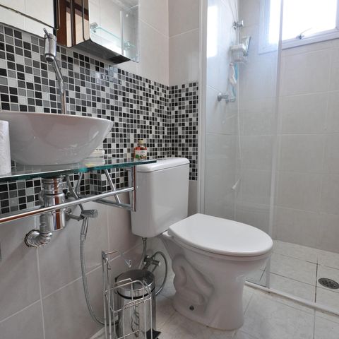 Apartamento à venda com 56m², 2 quartos e 1 vagaBanheiro Social