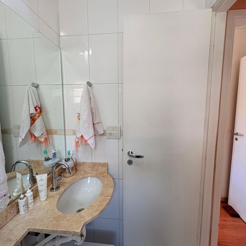 Casa de condomínio à venda com 110m², 3 quartos e 2 vagasBanheiro Social