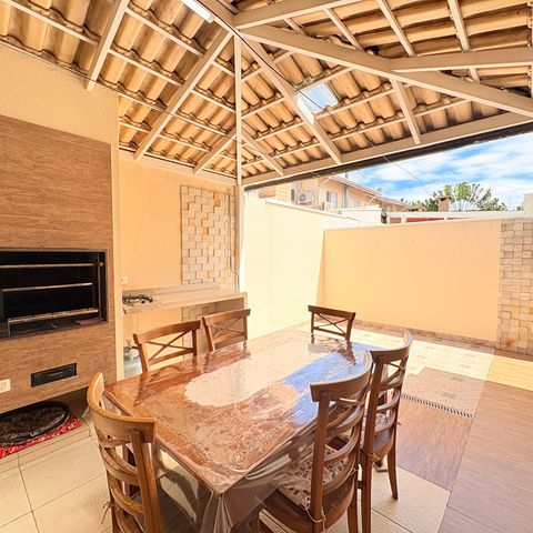 Casa de condomínio à venda com 110m², 3 quartos e 2 vagasÁrea gourmet
