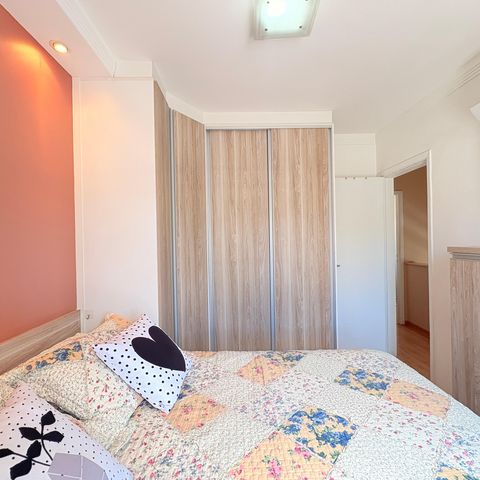 Casa de condomínio à venda com 110m², 3 quartos e 2 vagasSuíte