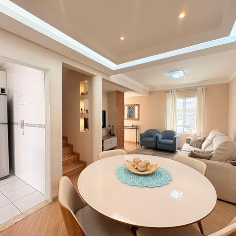 Casa de condomínio à venda com 110m², 3 quartos e 2 vagasSala