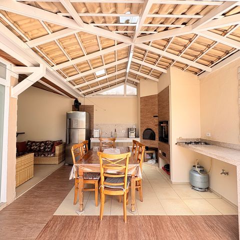 Casa de condomínio à venda com 110m², 3 quartos e 2 vagasÁrea gourmet