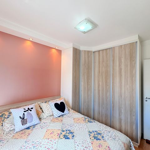 Casa de condomínio à venda com 110m², 3 quartos e 2 vagasSuíte