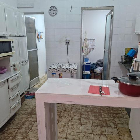 Casa à venda com 100m², 1 quarto e 2 vagas Casa à venda com 100m², 1 quarto e 2 vagasCozinha