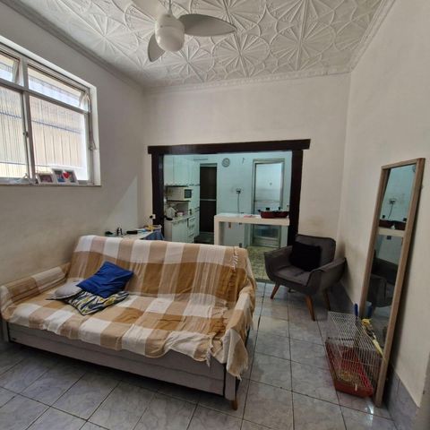 Casa à venda com 100m², 1 quarto e 2 vagas Casa à venda com 100m², 1 quarto e 2 vagasSala